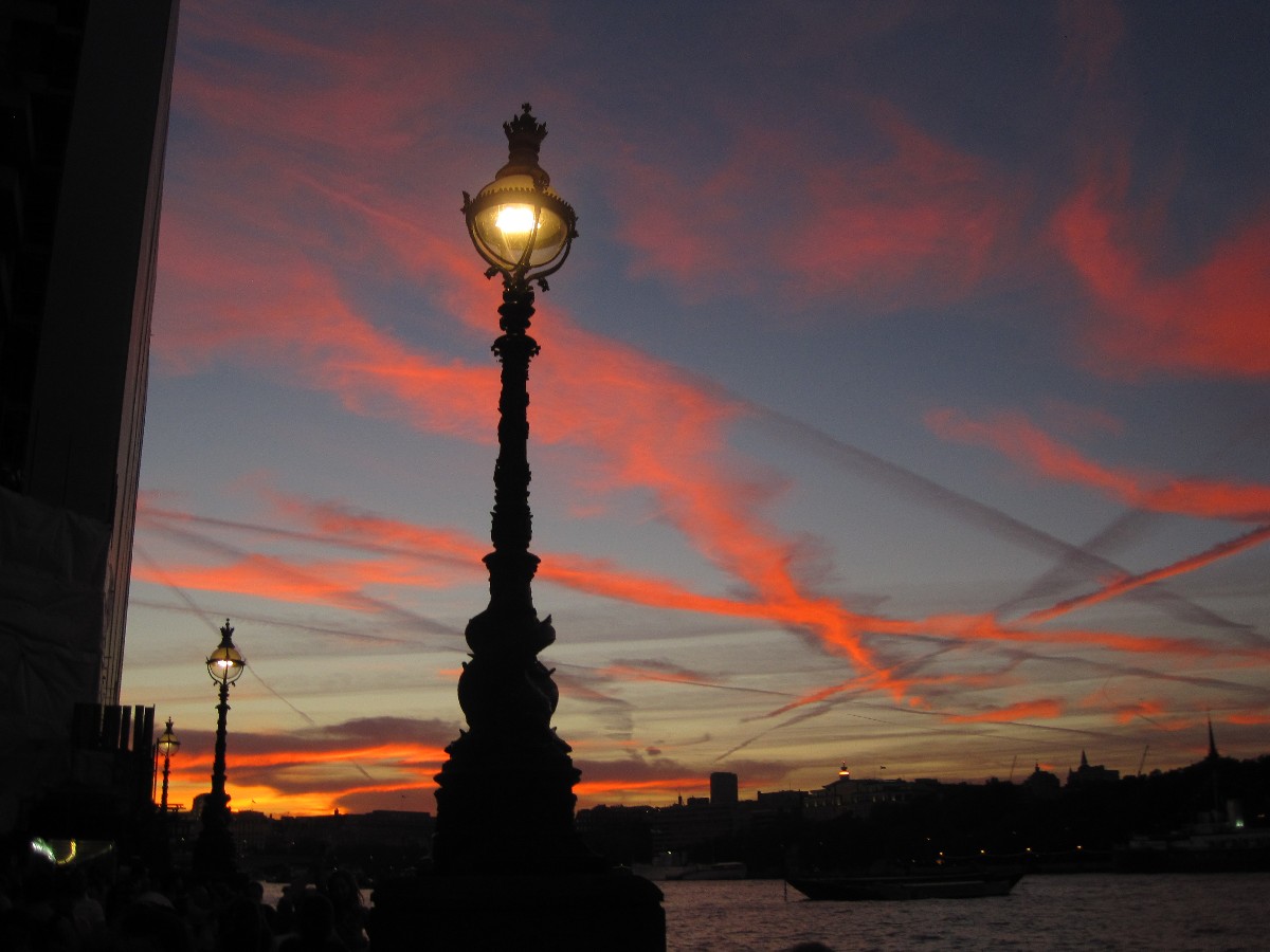 Seen a Dolphin in the Thames? Story behind the lamps on the Embankment